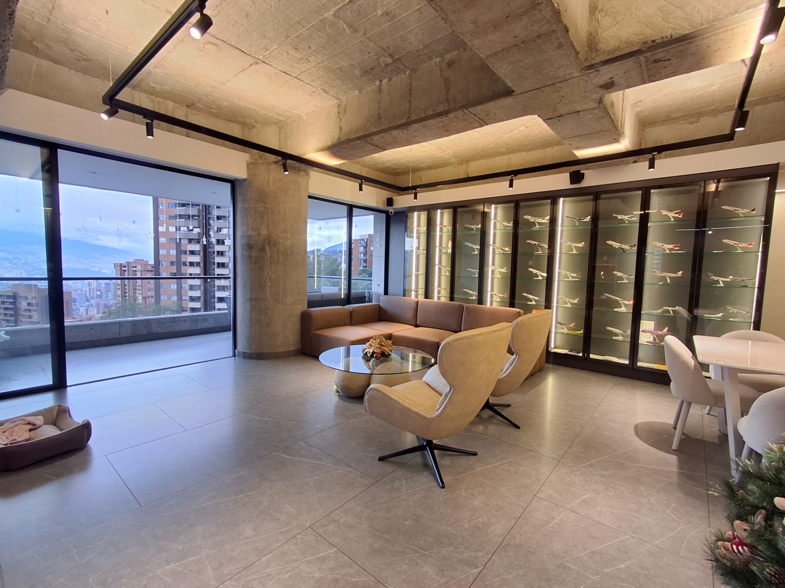 Apartamento en venta Medellín poblado transversal superior con Balsos