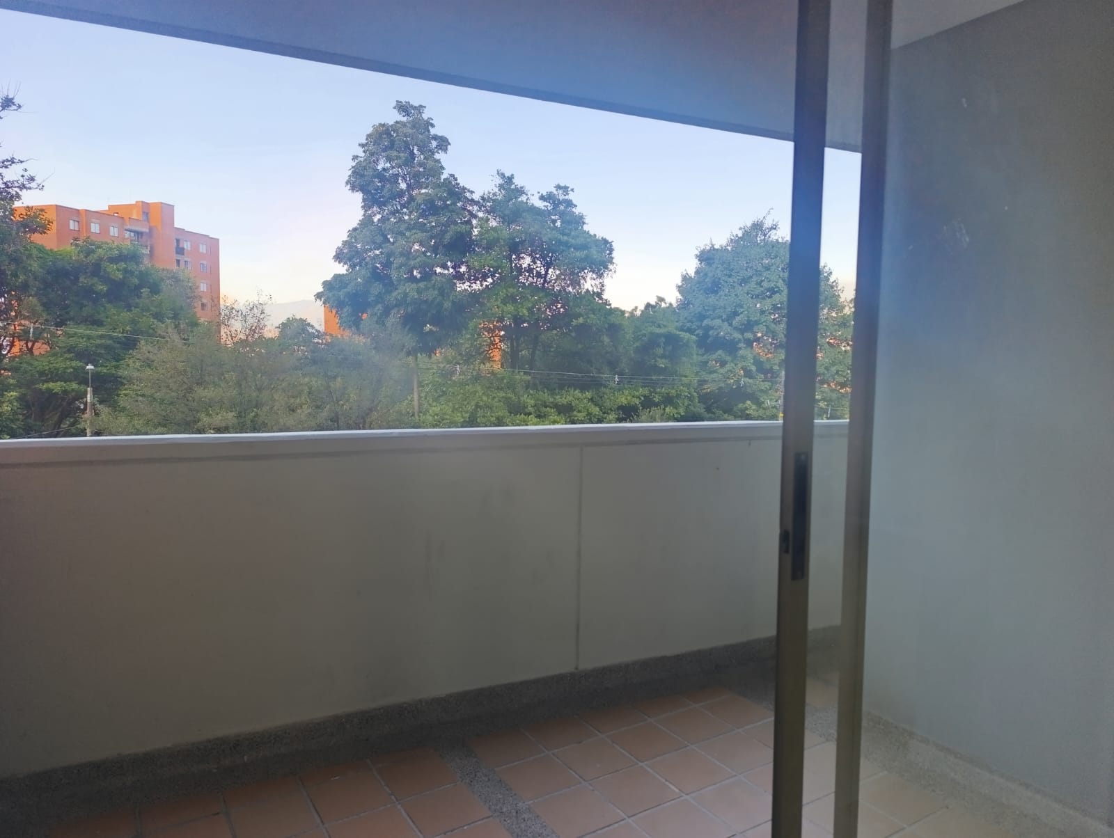 Apartamento en venta Medellín loma de los bernal parte baja