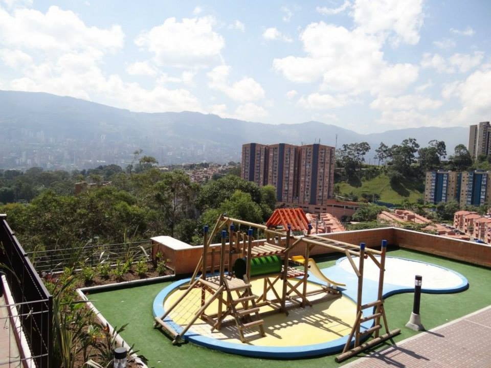Vendo apartamento en rodeo alto Medellín