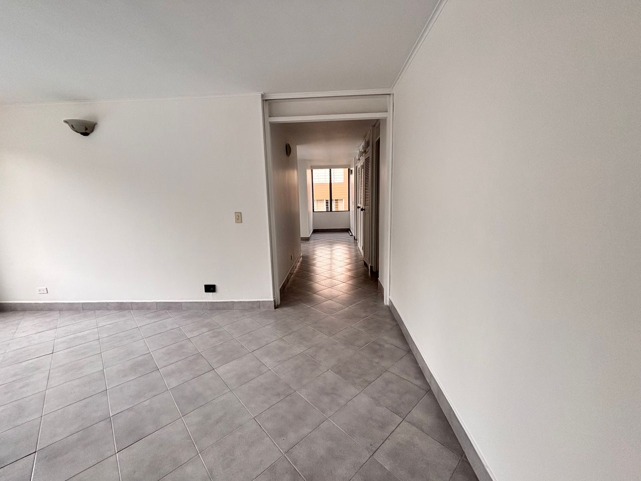 vendo apartamento en Medellín poblado, patio bonito