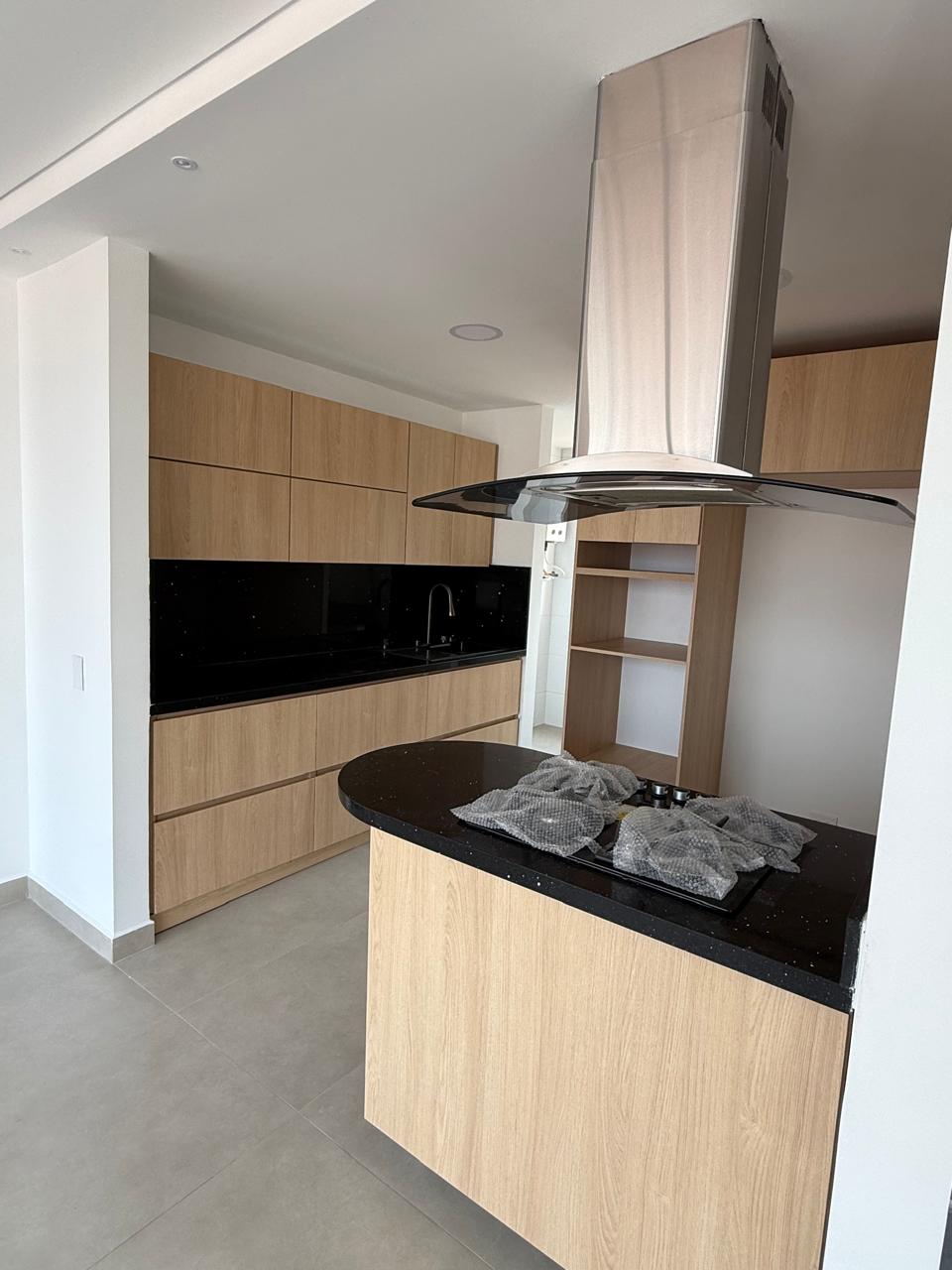 Venta de penthouse dúplex en Conquistadores remodelado