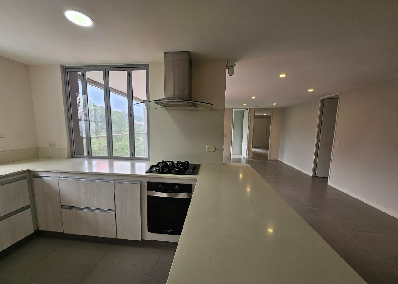 Apartamento para arriendo en Las Palmas El Poblado