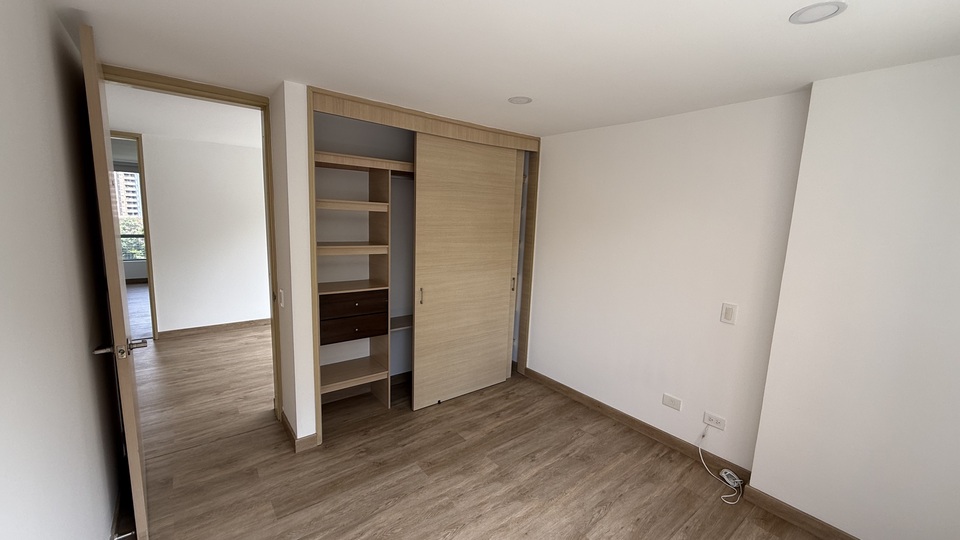 Apartamento para venta en envigado  loma del chocho