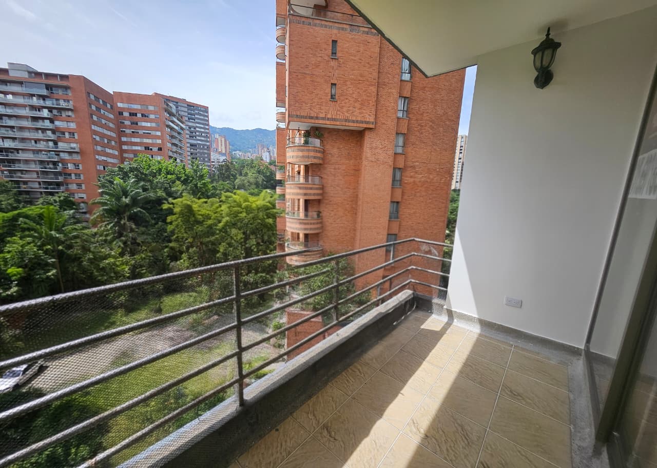 Apartamento en arriendo en El Poblado sector Los Balsos
