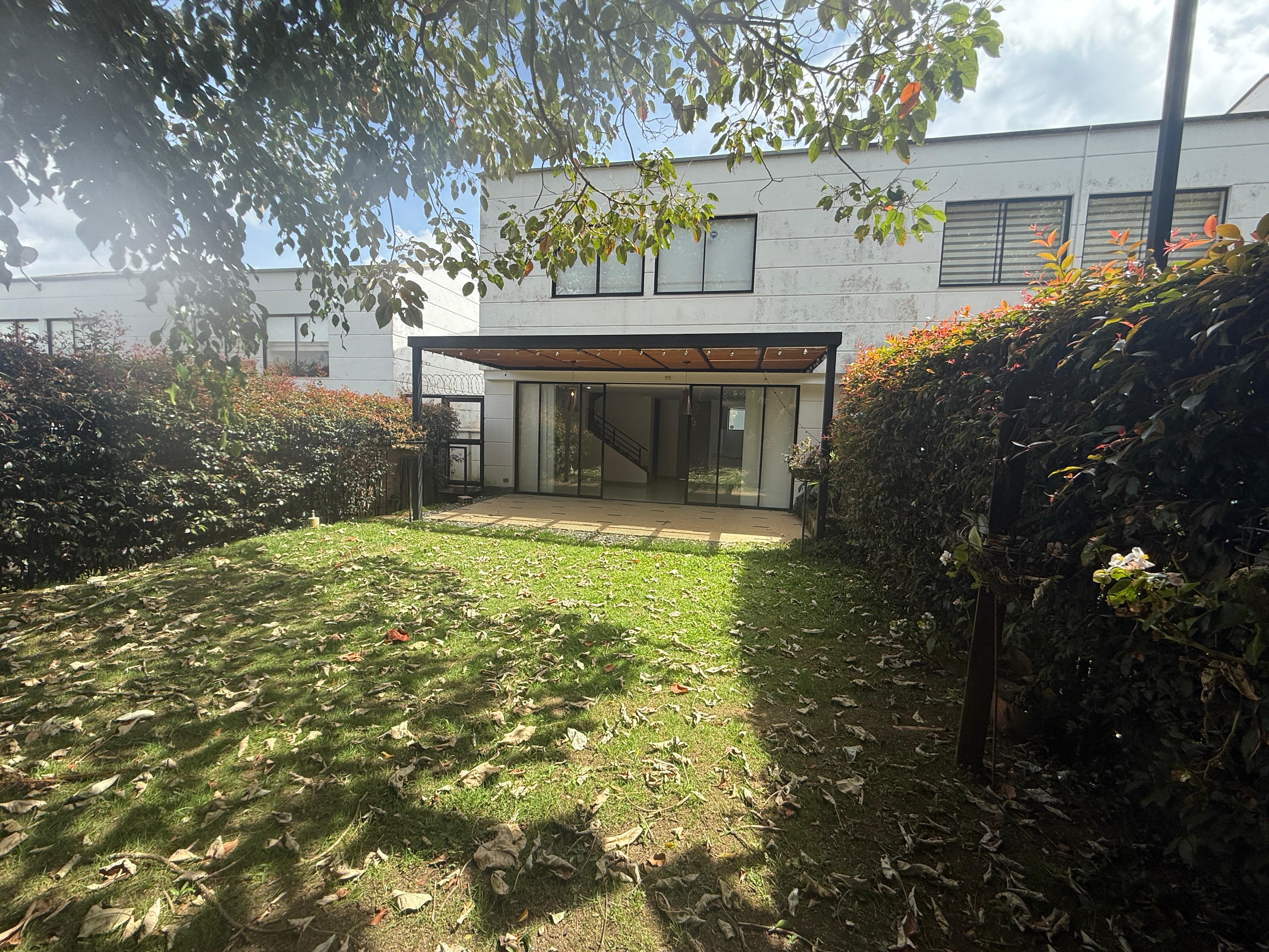 Venta de casa en El Retiro Pantanillo