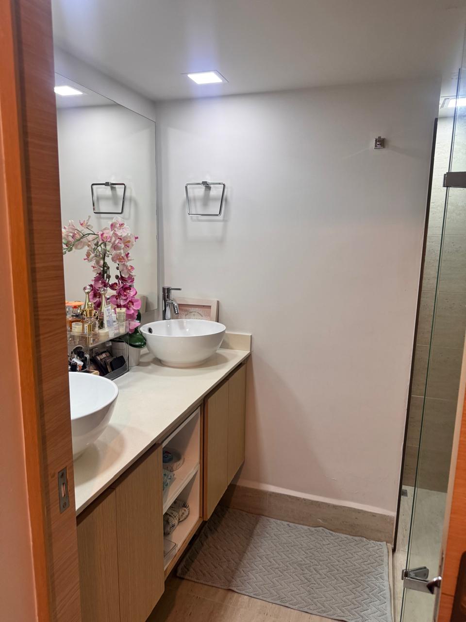 Apartamento para la venta en la loma de los bernal