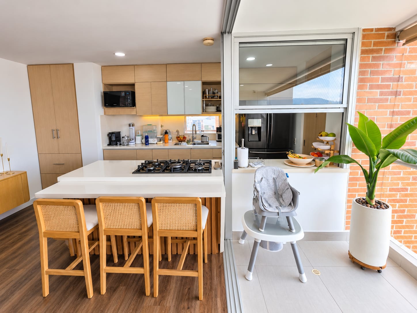 Apartamento en venta Loma del Esmeraldal – 2 parqueaderos y vista