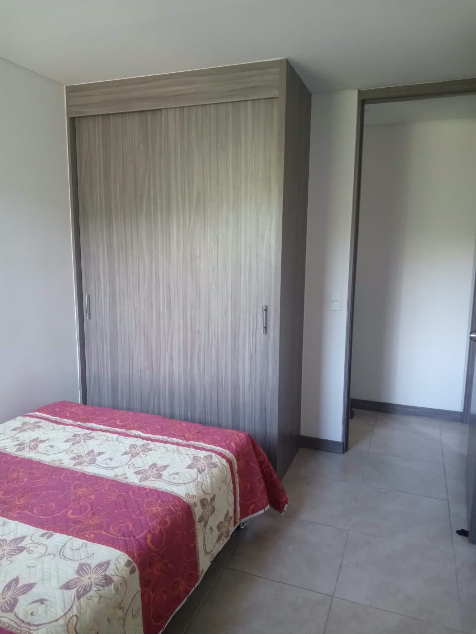 Apartamento para venta en Rodeo Alto Medellin-bien ubicado