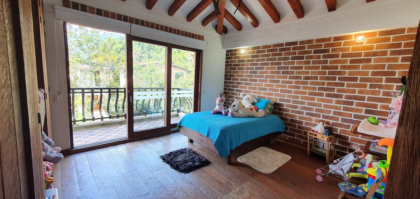 Casa para la venta en La Estrella Cerca del Parque - Antioquia