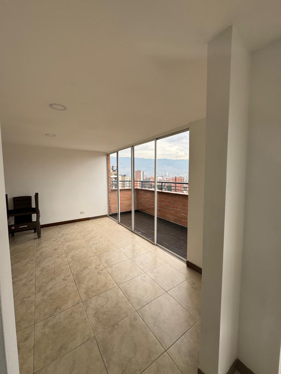 Apartamento en venta en Laureles