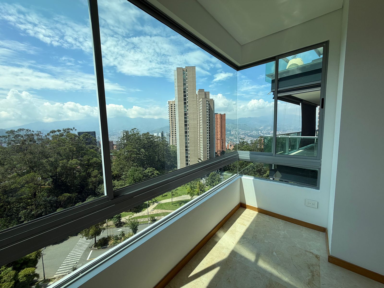 Apartamento en venta Medellin Poblado los Balsos