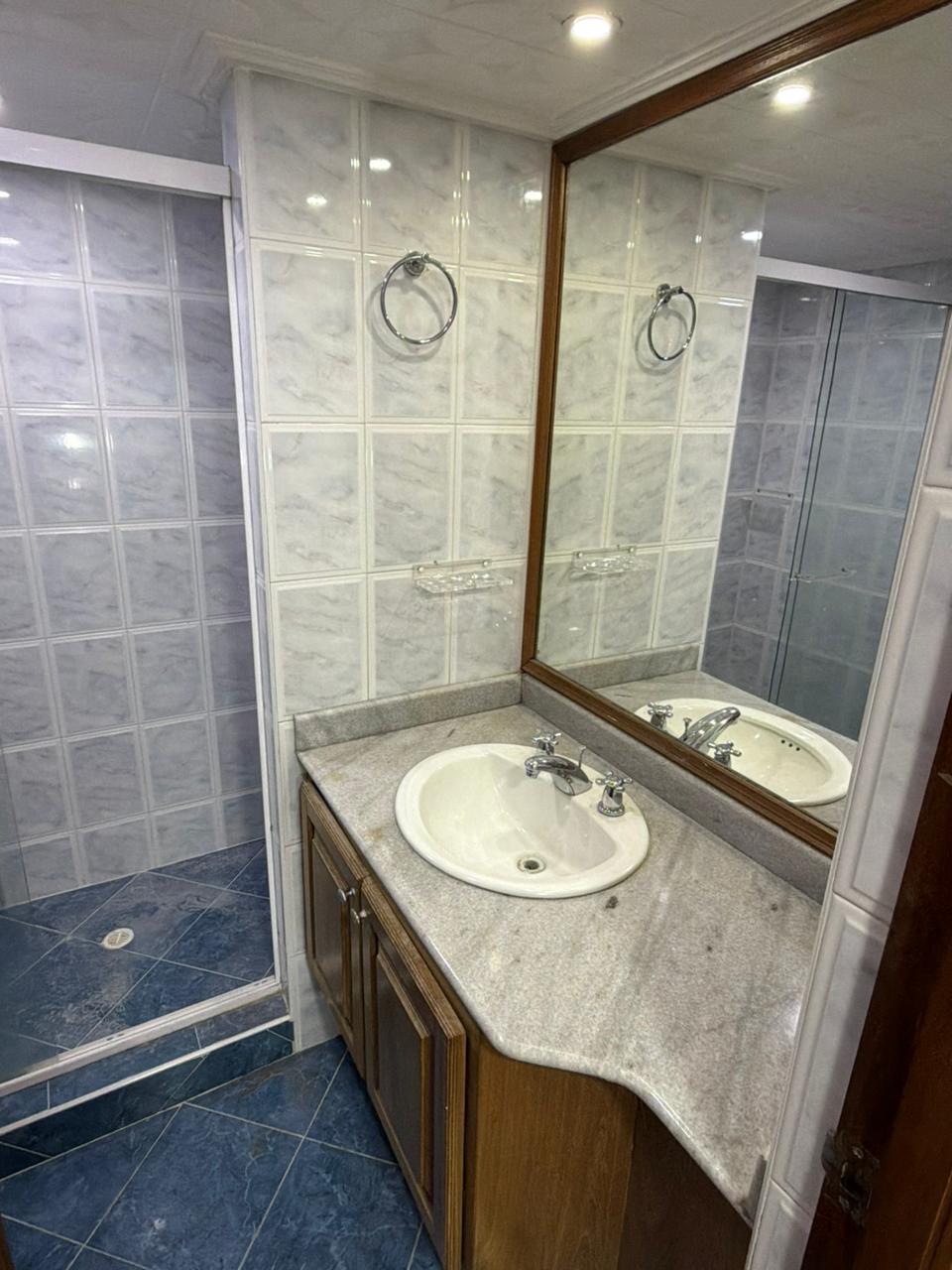 Casa para Arriendo  en Loma de los Bernal Medellín