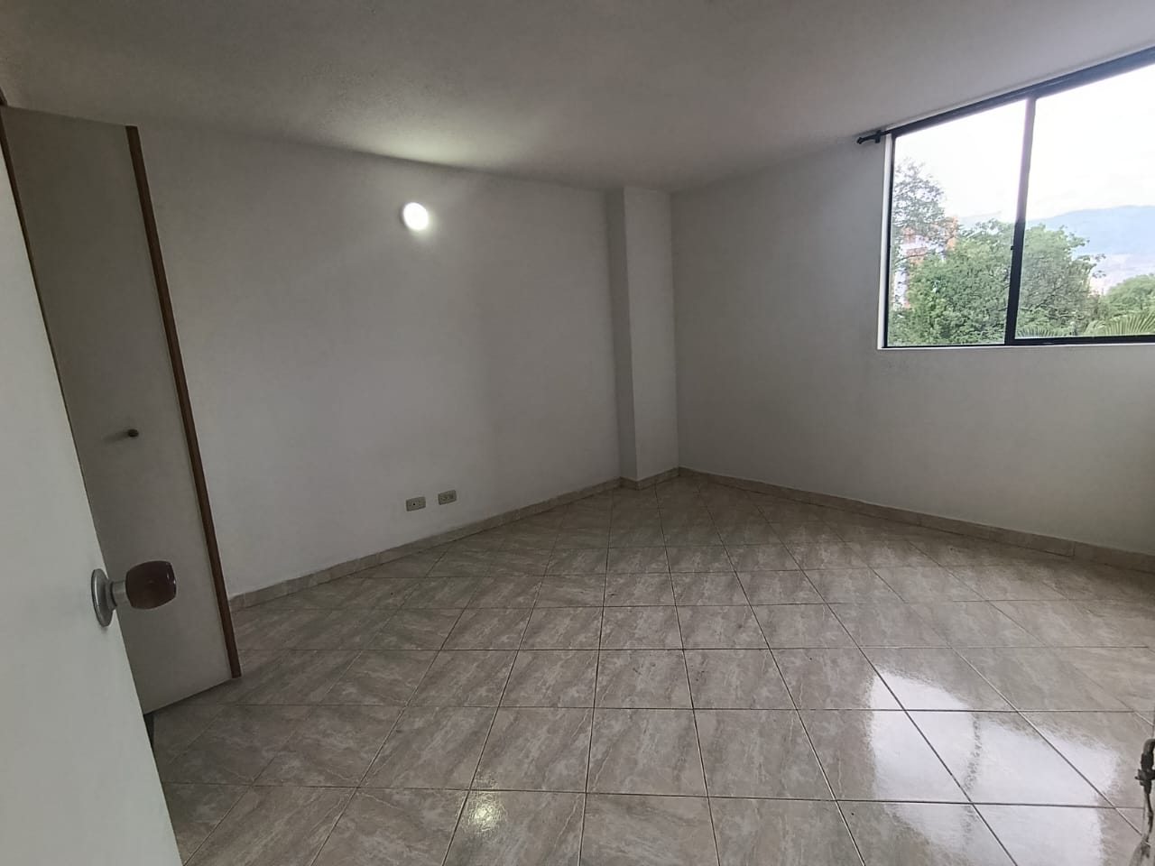 Apartamento en Arriendo Loma de los Bernal