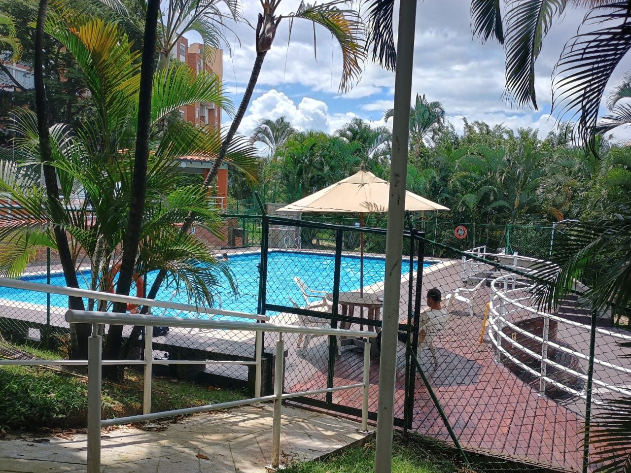 Apartamento en Venta Medellin Loma de los Bernal