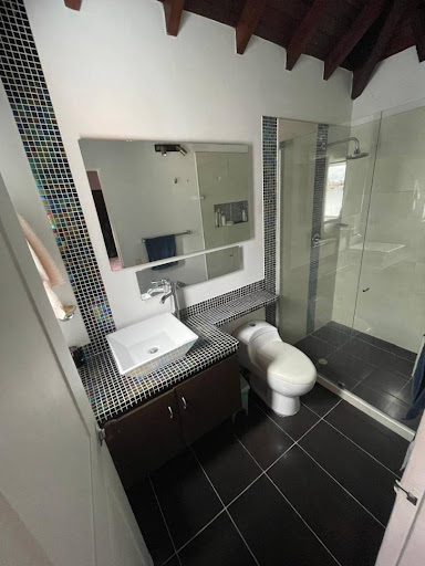 Casa para la venta en La Mota Medellin