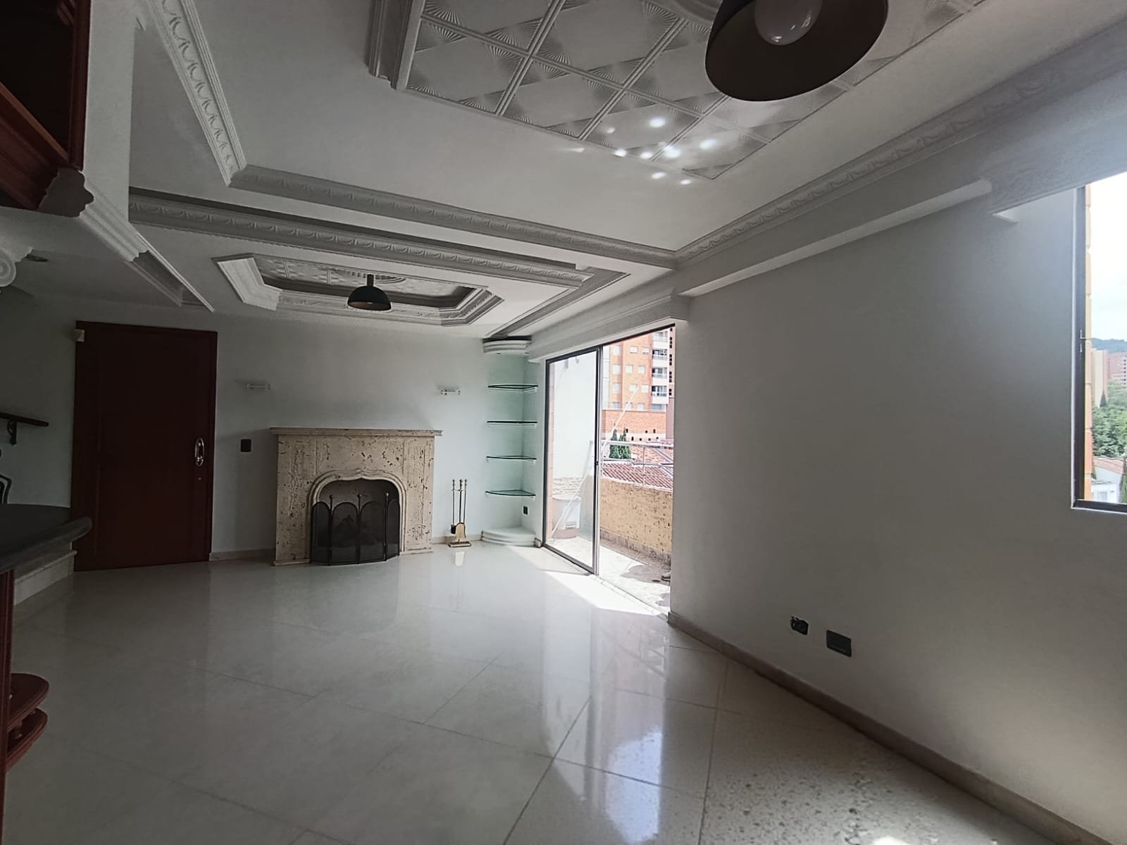 Apartamento Dúplex  en Arriendo Loma de los Bernal
