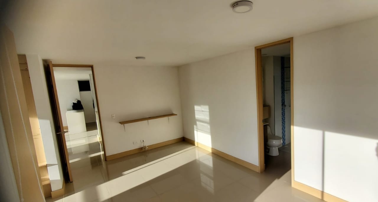 Apartamento para arriendo en El Poblado Loma del Indio