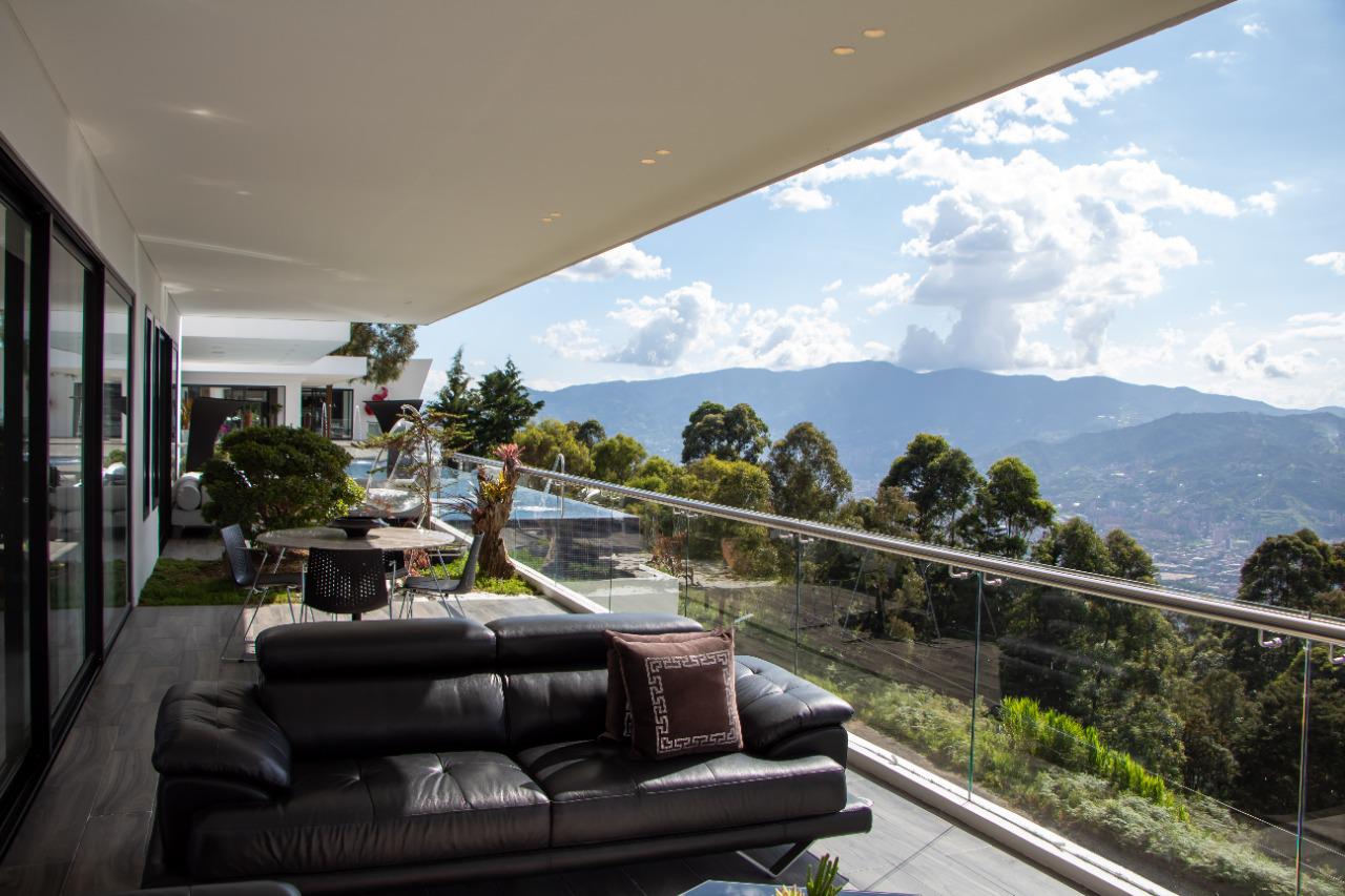 Exclusiva casa en venta en las Palmas Medellin