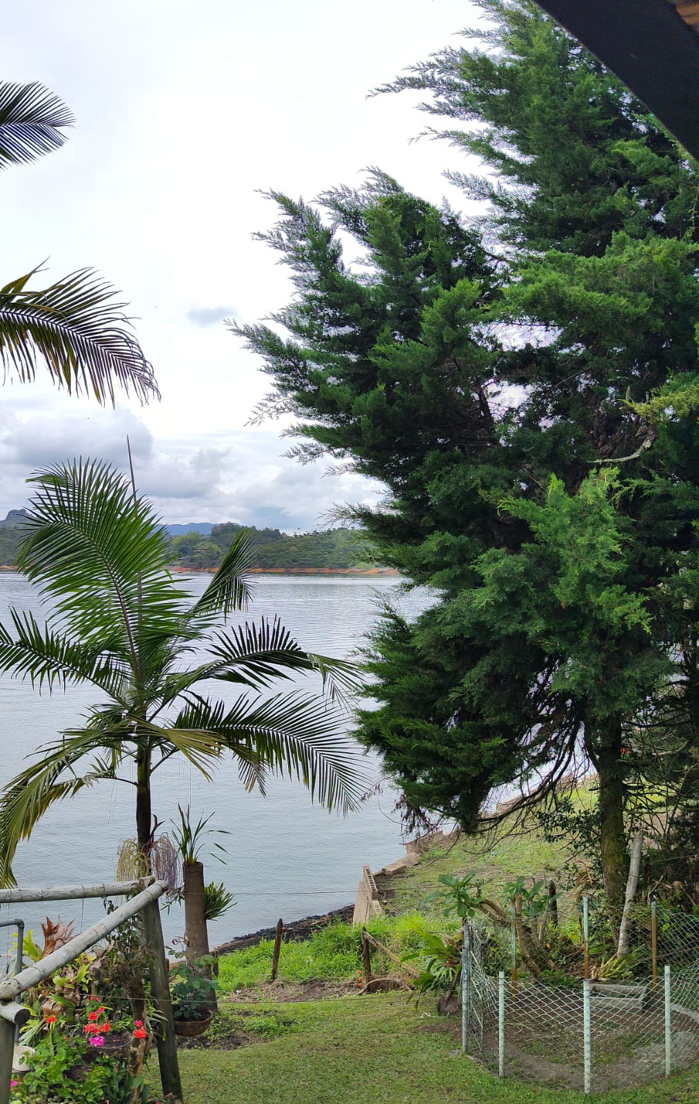 Casa finca en venta en Guatape  Antioquia con acceso a la represa