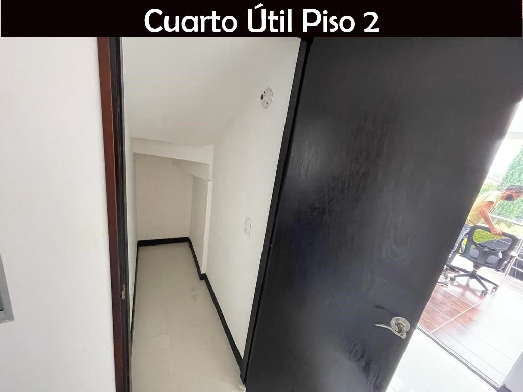 Casa para la venta en La Estrella Cerca del Parque - Antioquia