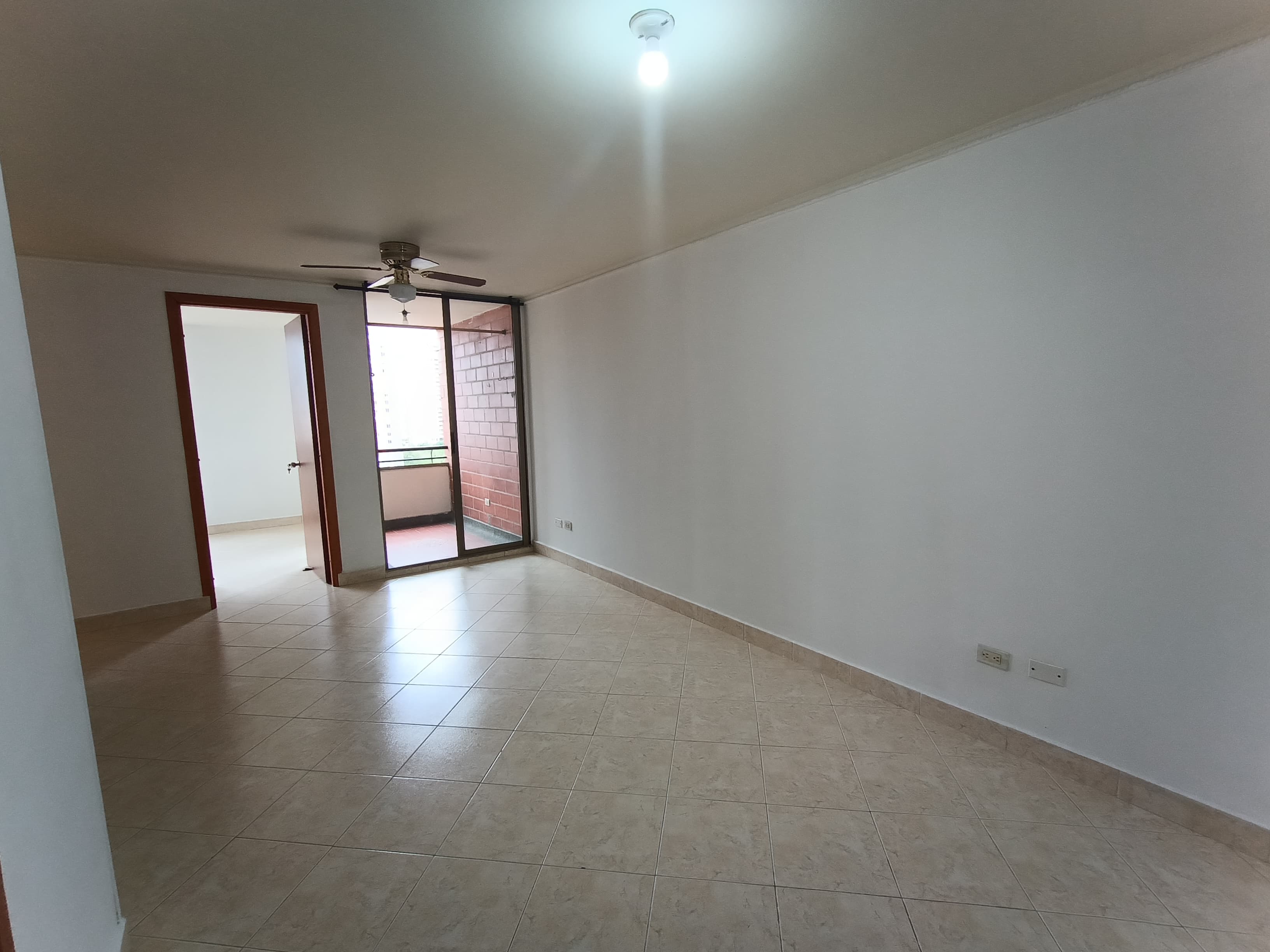 Apartamento en venta Medellin Loma de los Bernal
