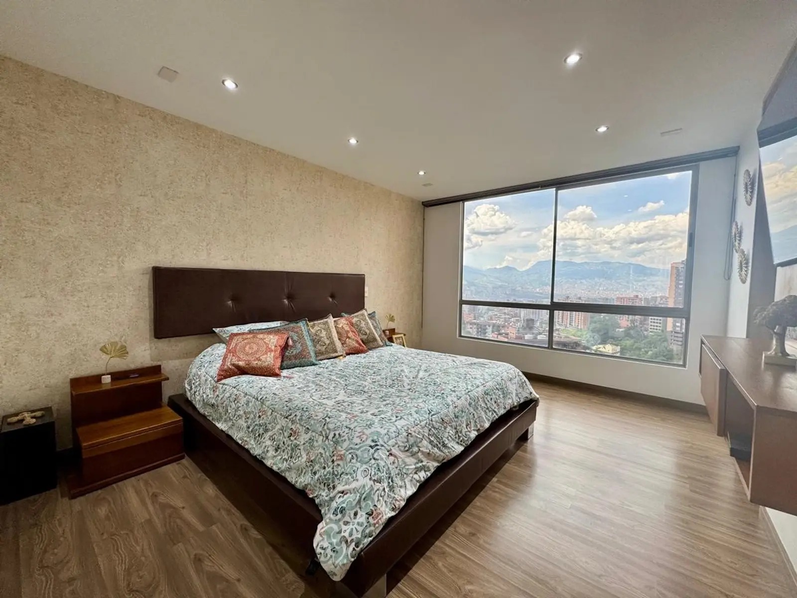 Apartamento en venta en Envigado Loma del Chocho