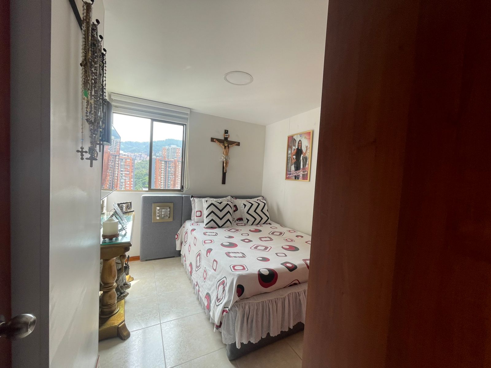 Apartamento en venta Medellin Loma de los Bernal