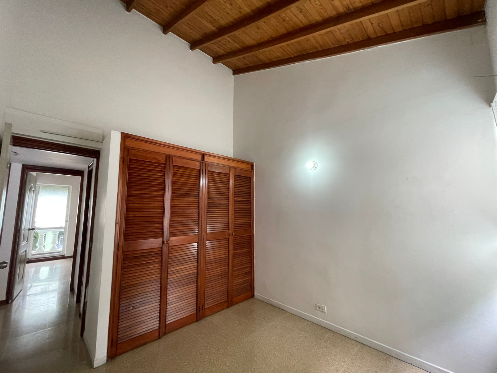 Casa para la venta en Medellin Loma de Los Bernal