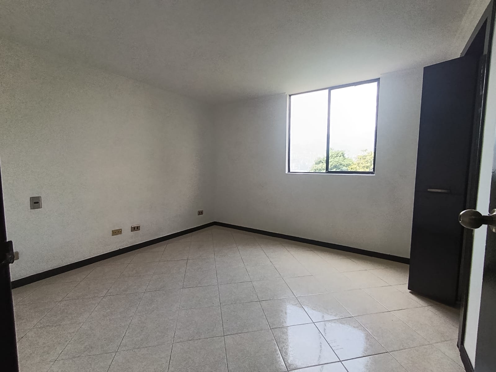 Apartamento en Arriendo Loma de los Bernal