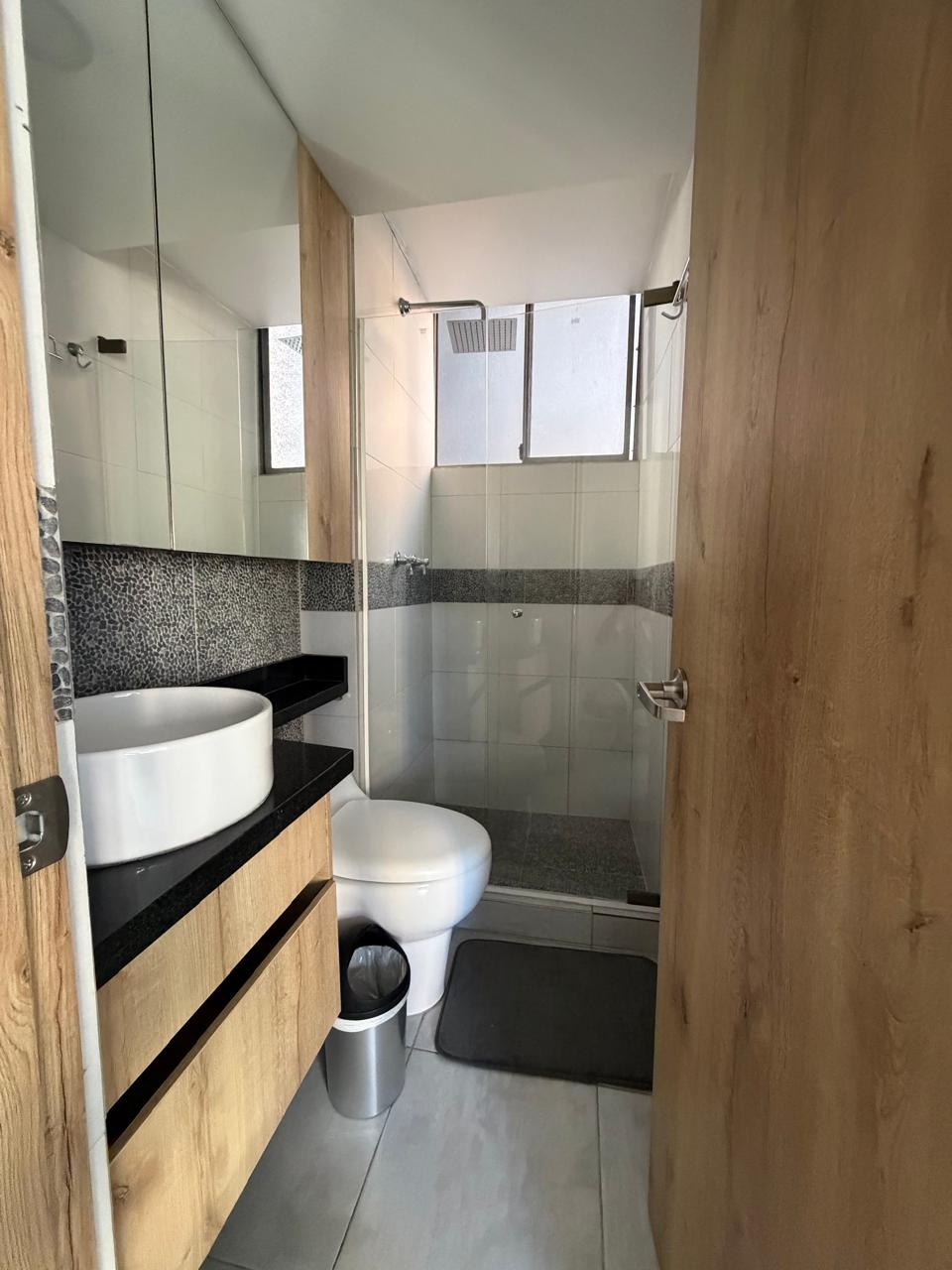 Apartamento amoblado en arriendo en El Poblado sector Los Balsos
