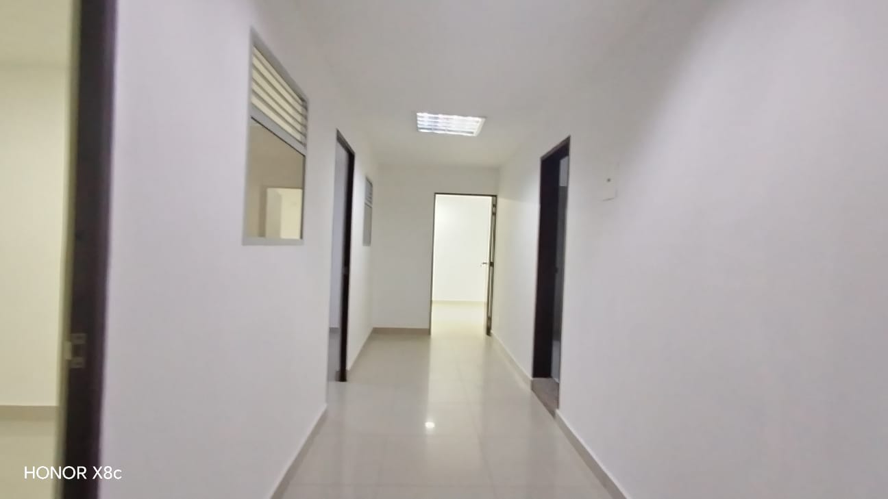 Casa comercial para arriendo en La 80 Estadio