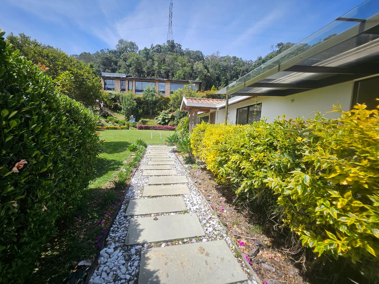 Casa para arriendo en Envigado Loma del Escobero