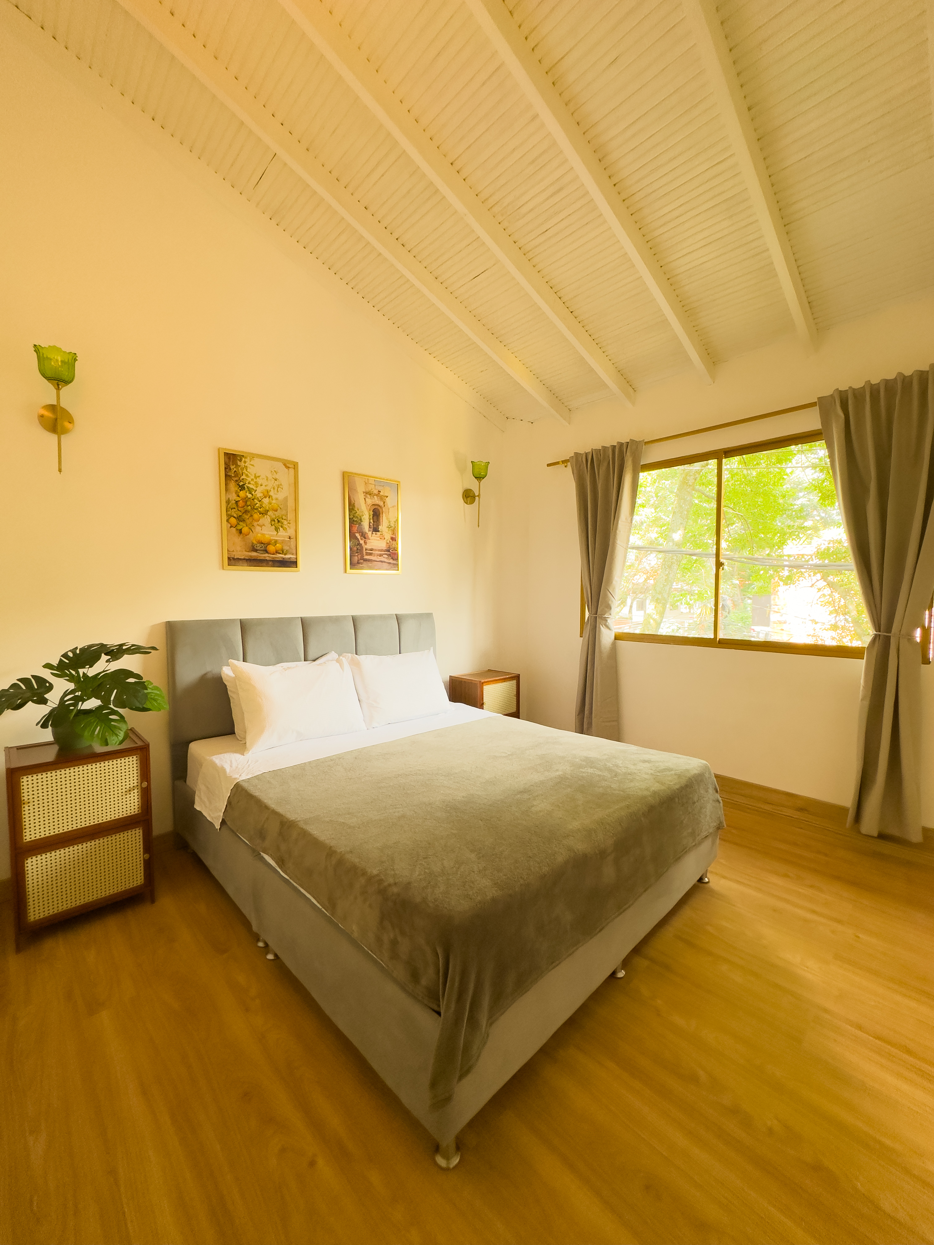 Casa en venta - comercial o residencial en Santa Lucia - Medellin