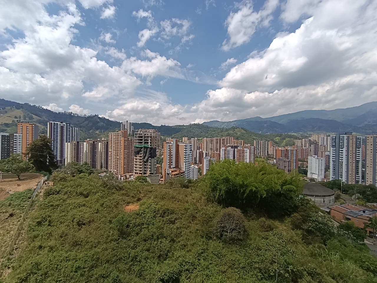 Apartamento en Arriendo  Sabaneta Las Lomitas