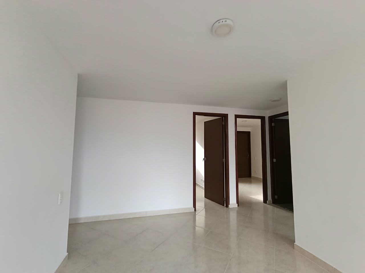 Apartamento en arriendo en Loma de los Bernal Medellín