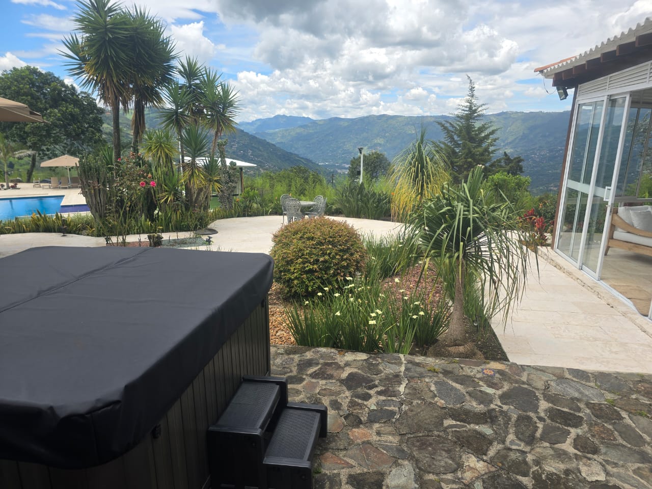 FINCA PARA LA VENTA EN COPACABANA