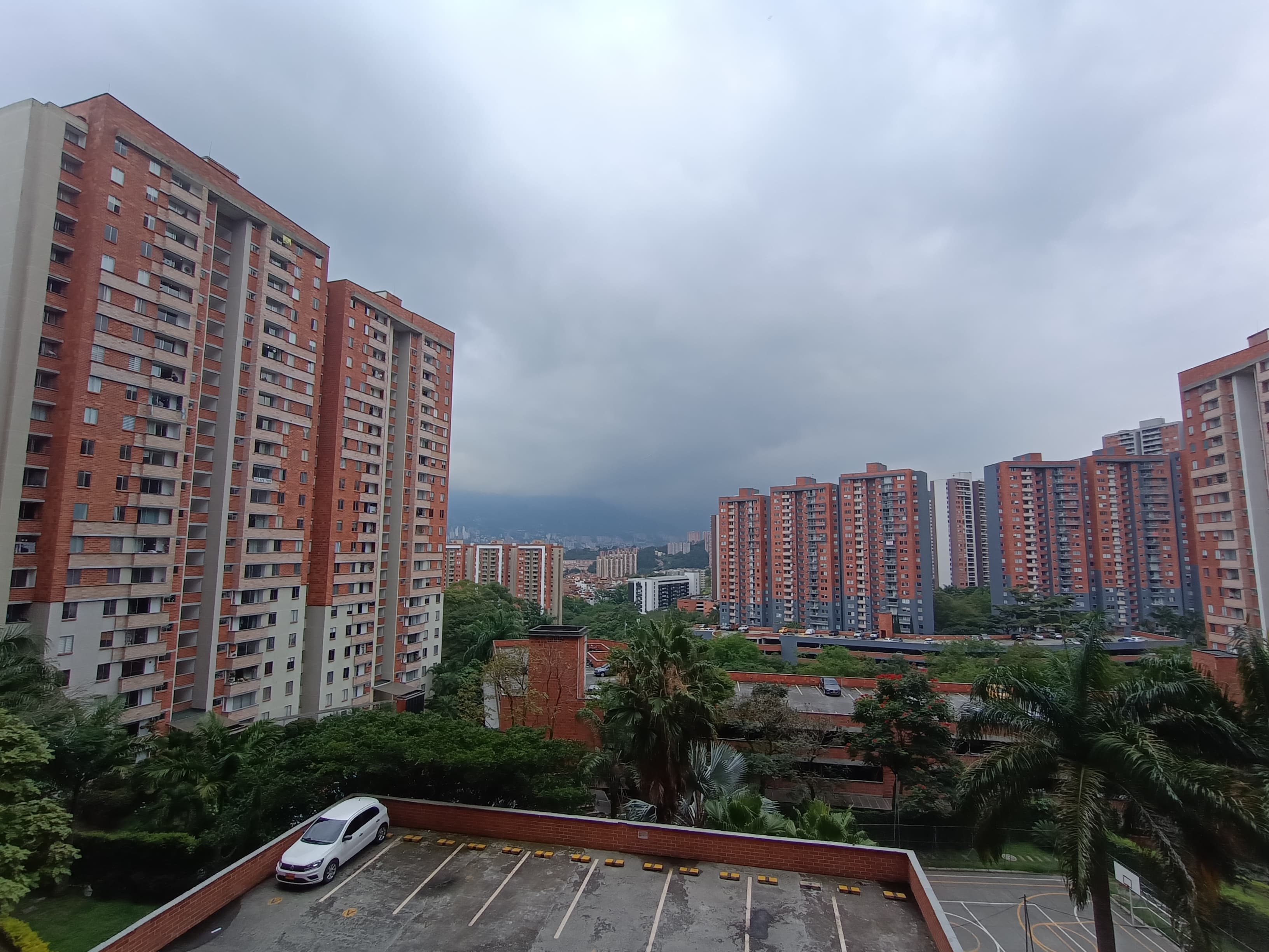 Apartamento en venta Medellin Loma de los Bernal