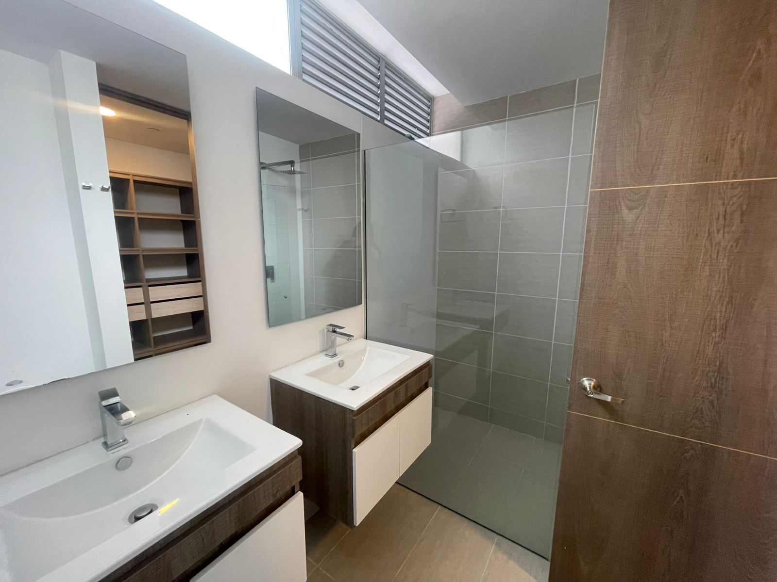 Apartamento para arriendo en Envigado Loma las brujas