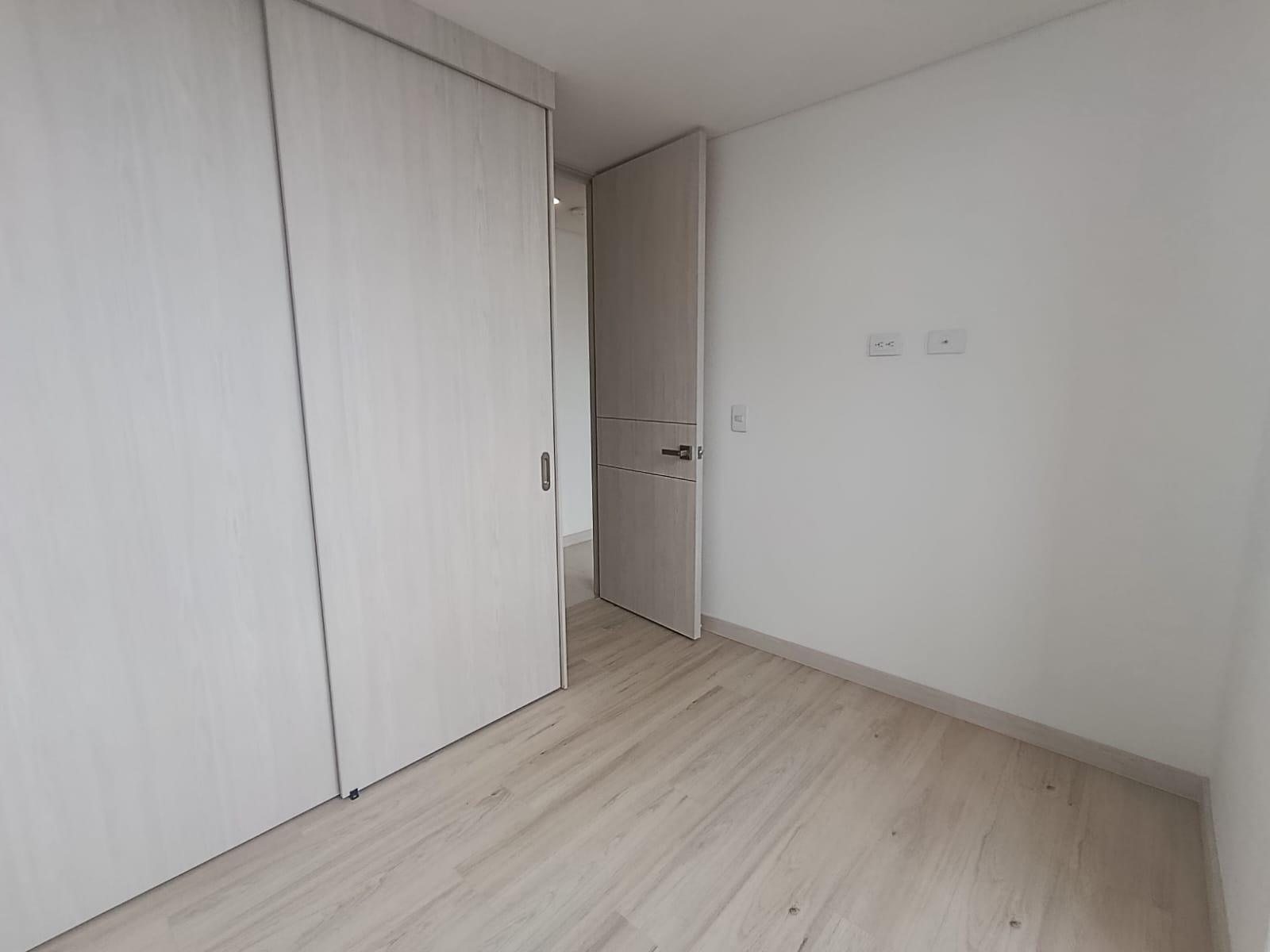 Arriendo apartamento en La Estrella para estrenar