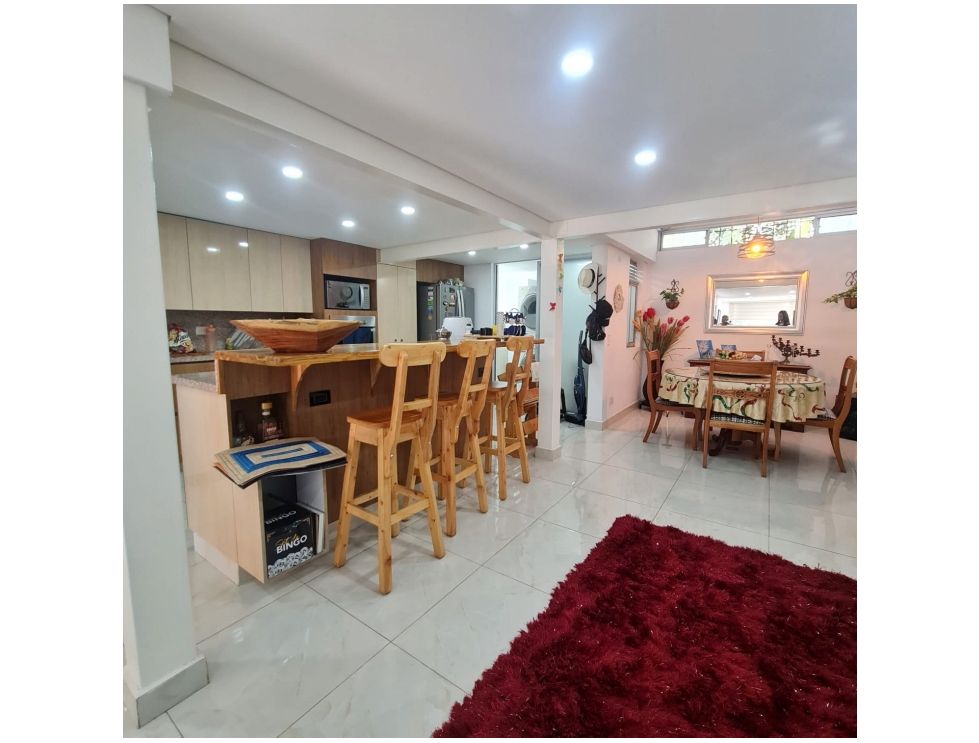 Casa para la venta en La Mota Medellin