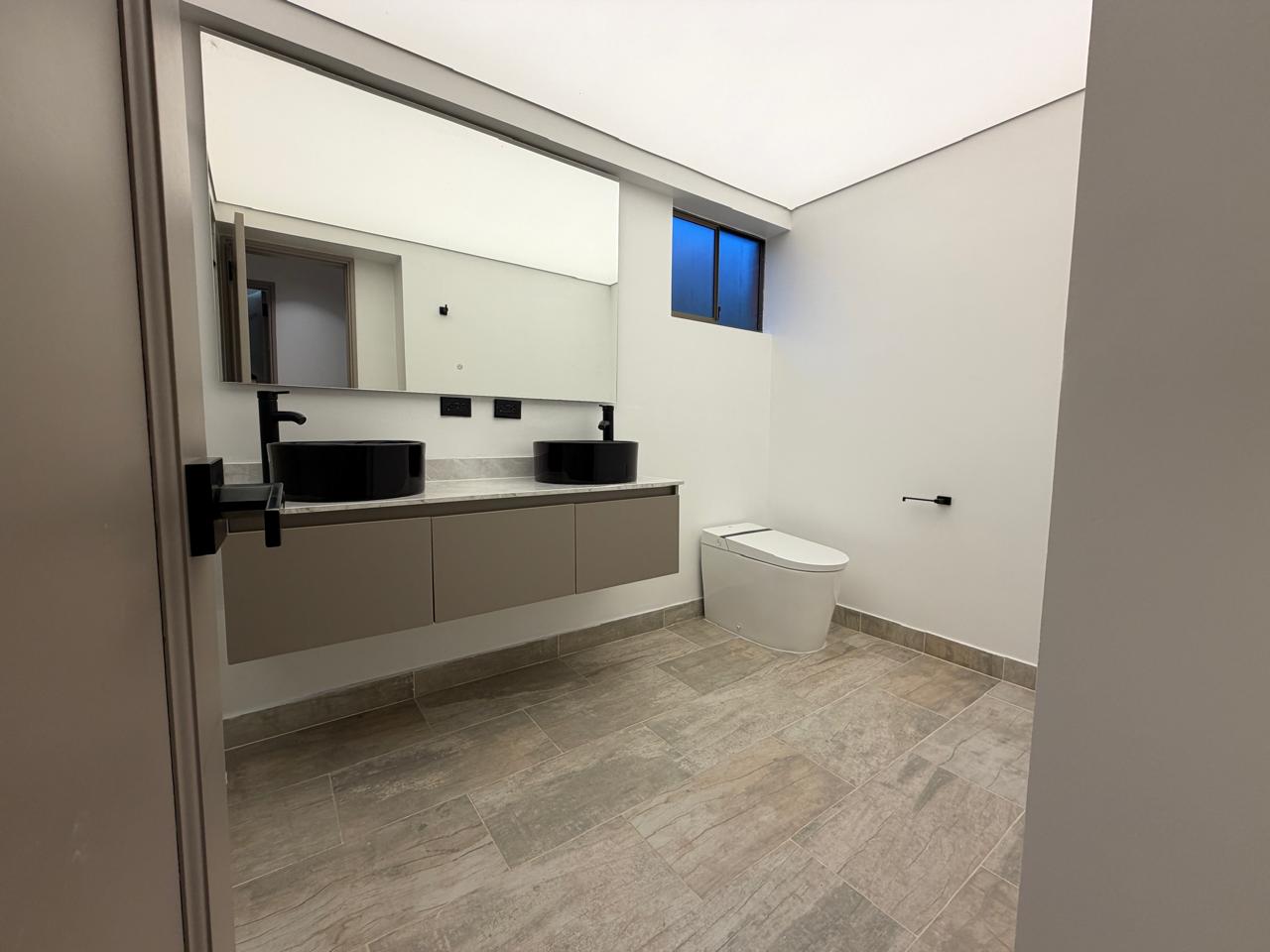 Casa en  venta en la Calera el    Poblado Medellin