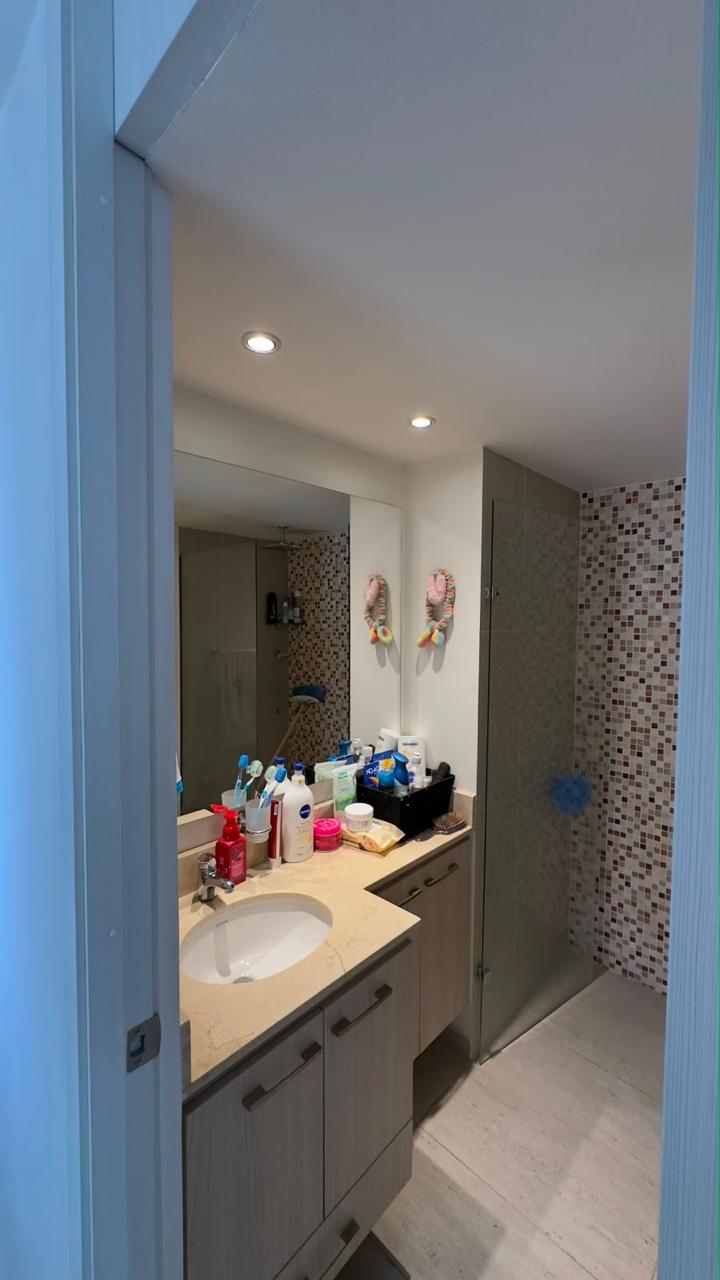 Apartamento en venta Medellín Loma de Los Bernal