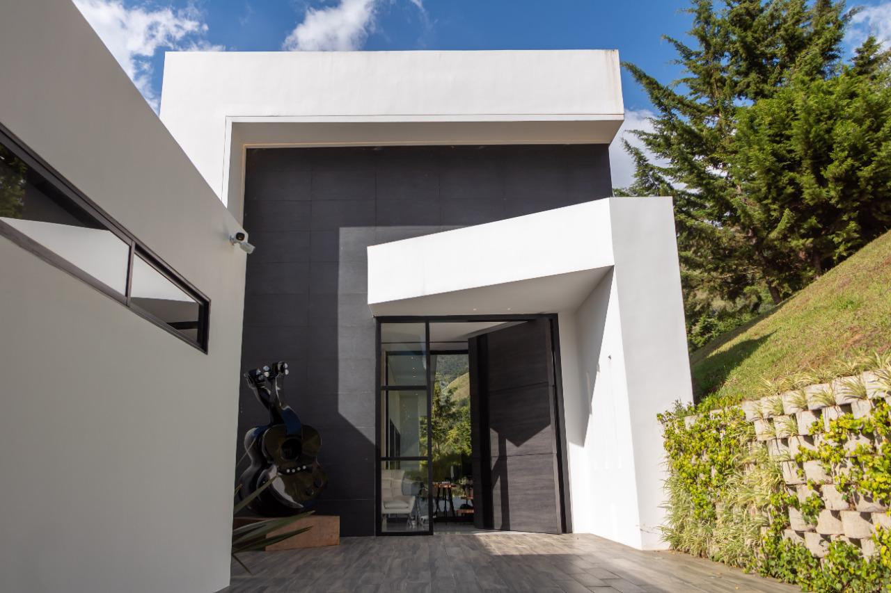 Exclusiva casa en venta en las Palmas Medellin