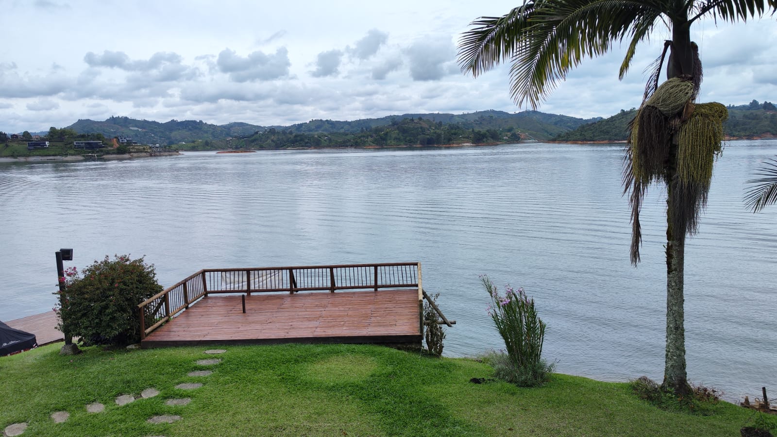 Casa finca en venta en Guatape  Antioquia con acceso a la represa