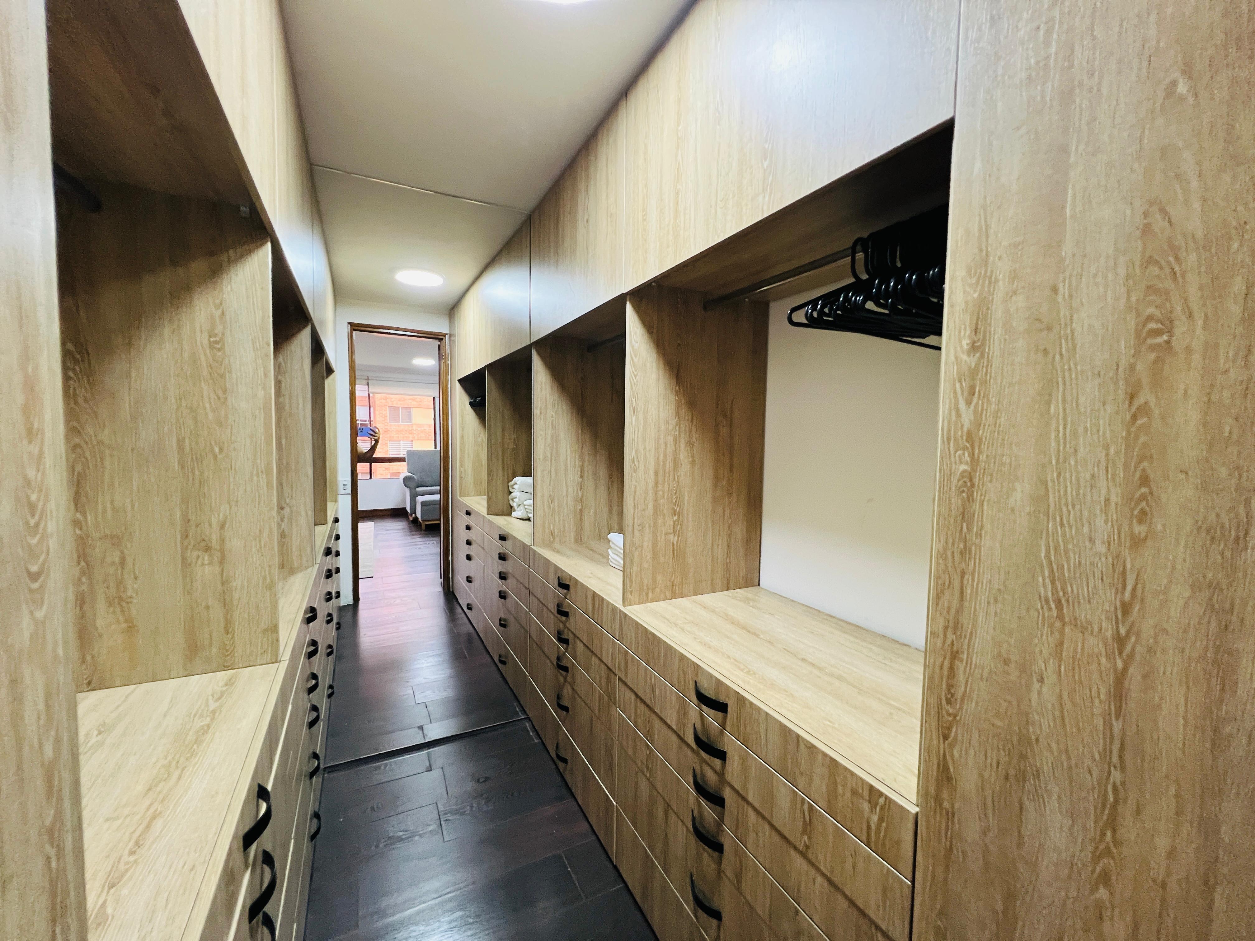 Apartamento amoblado en venta Castropol el Poblado