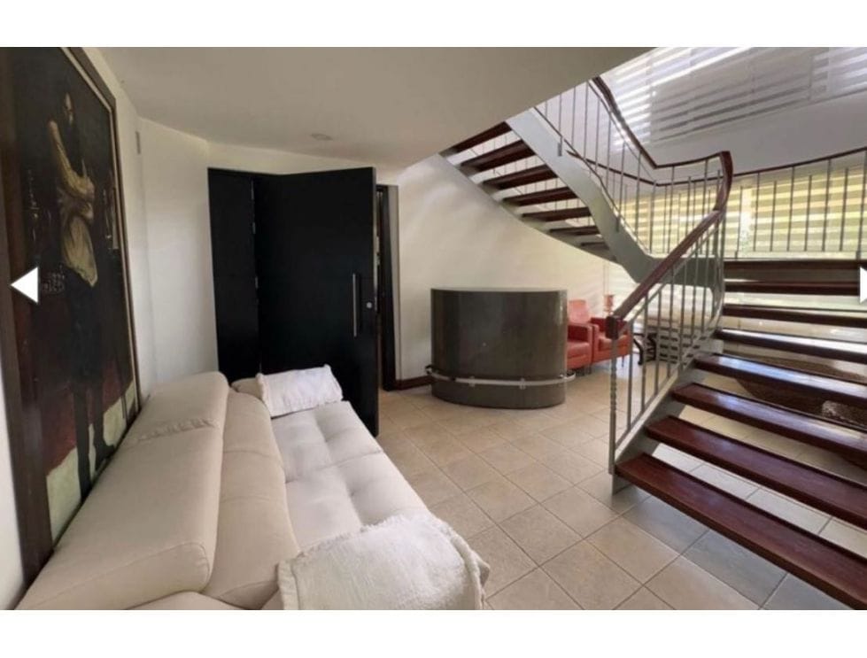 Casa en venta en la Cola del Zorro Poblado Medellin