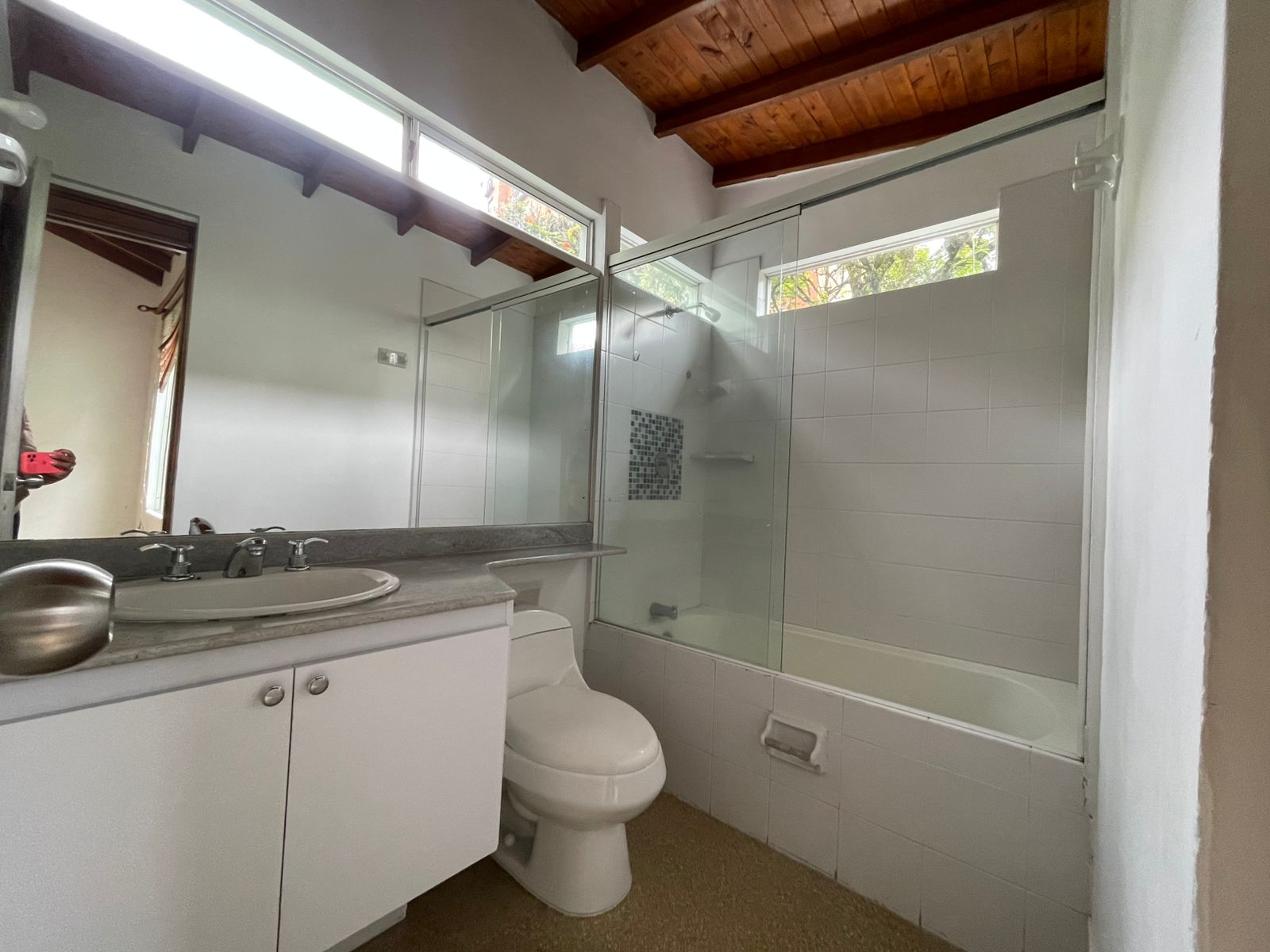 Casa para la venta en Medellin Loma de Los Bernal