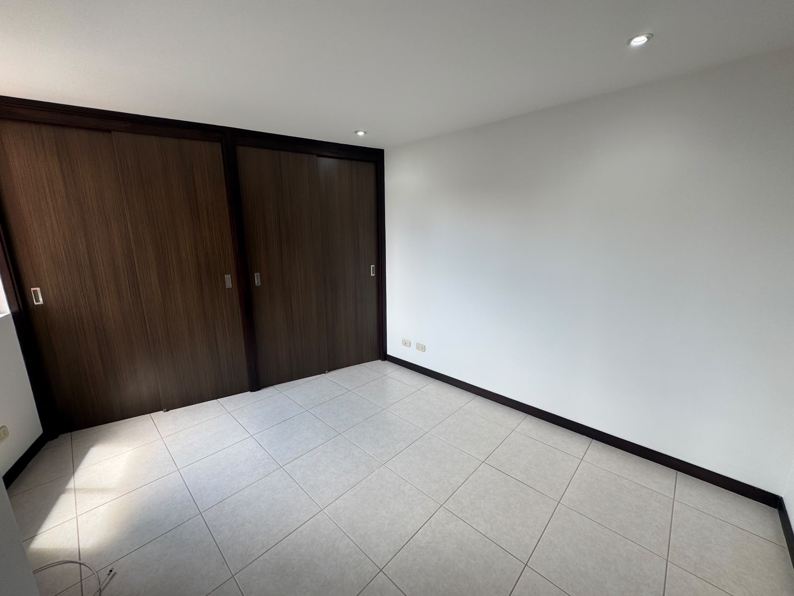 Apartamento para arriendo loma de san José parte baja