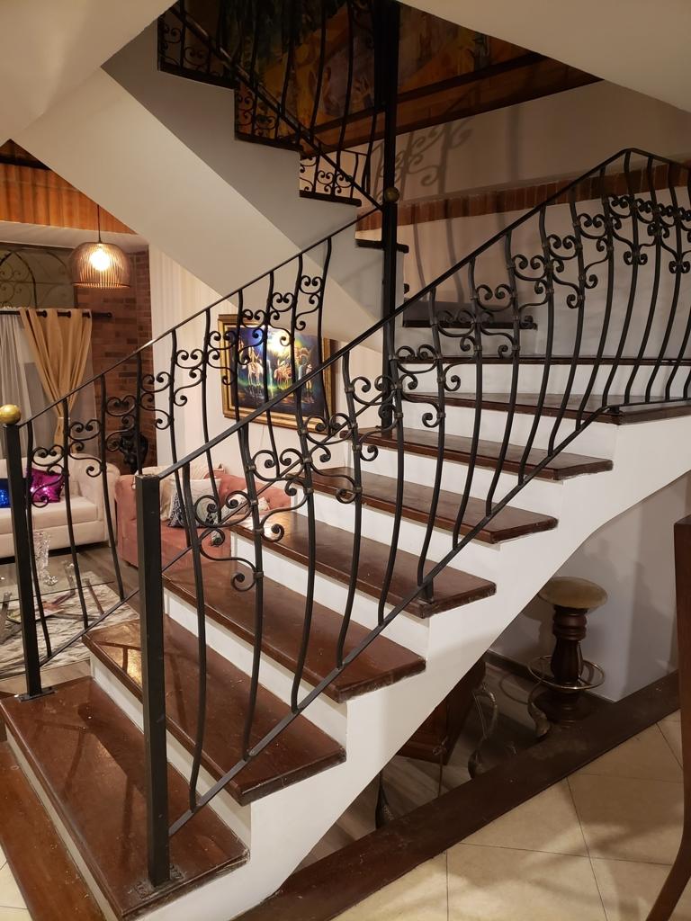 Hermosa casa para la venta en Sabaneta