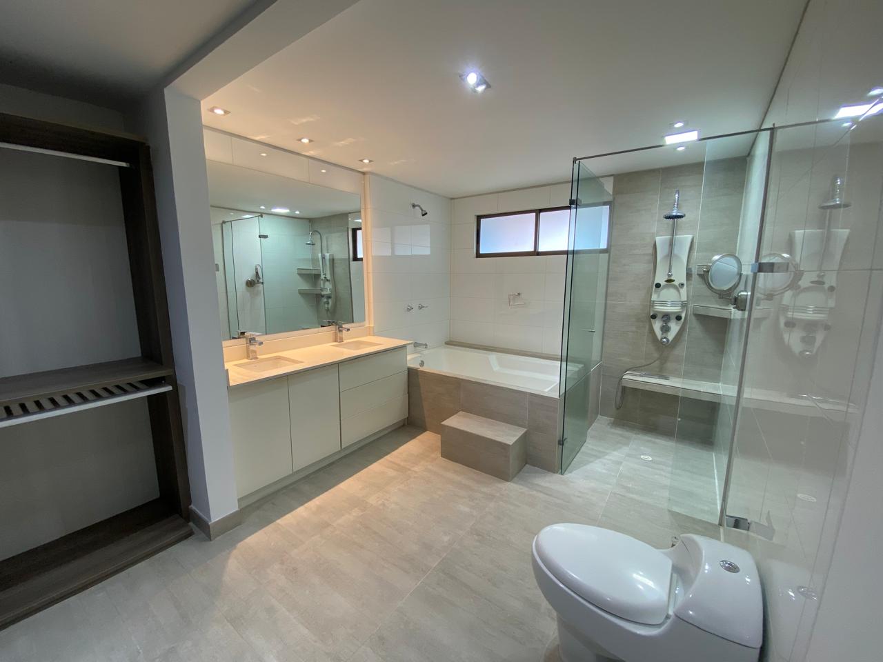 Pent hause dúplex en venta en Poblado los Parra Medellín